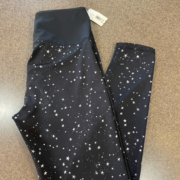 🆕 “Cut The Frills” Premium Silver Stars AllOver Print Leggings, Size Medium - Picture 3 of 6
